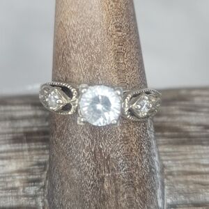 Avon Vintage Sterling Silver Cubic Zirconia Solitaire Style Ring Sz 8 EUC 70s